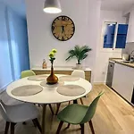 아파트 Boutique Old Town & With 2bed-2bath 푸엔히롤라